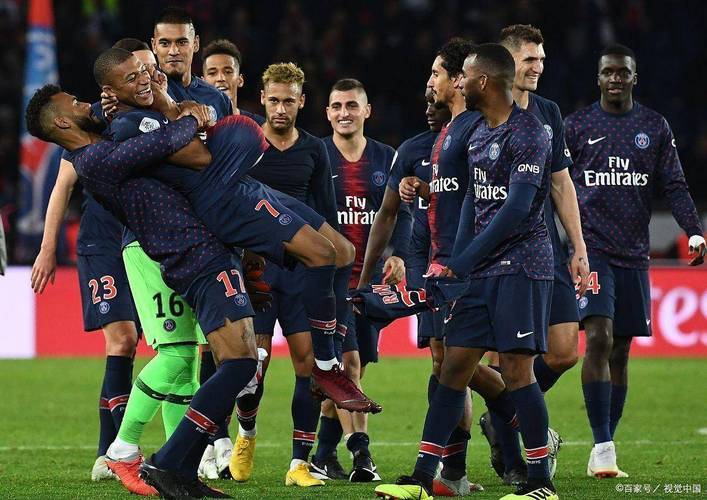 出色发挥引发热议！，德罗巴在巴黎圣日耳曼比赛中刷新纪录全场沸腾不已的简单介绍