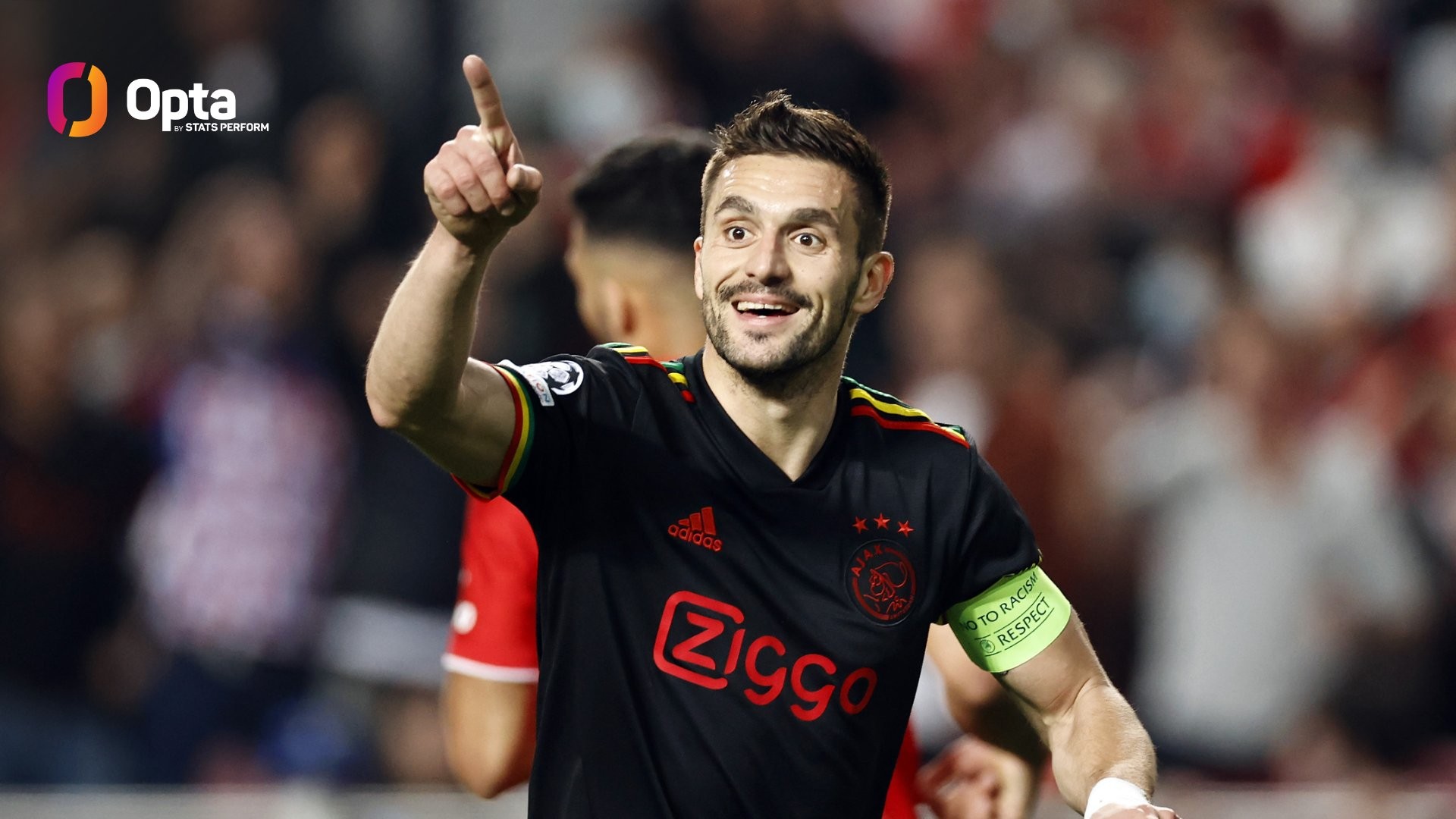 开云-包含里程碑夜！阿贾克斯迎来里程碑，意甲转会期刷纪录，球迷炸锅，更衣室氛围转暖的词条-开云